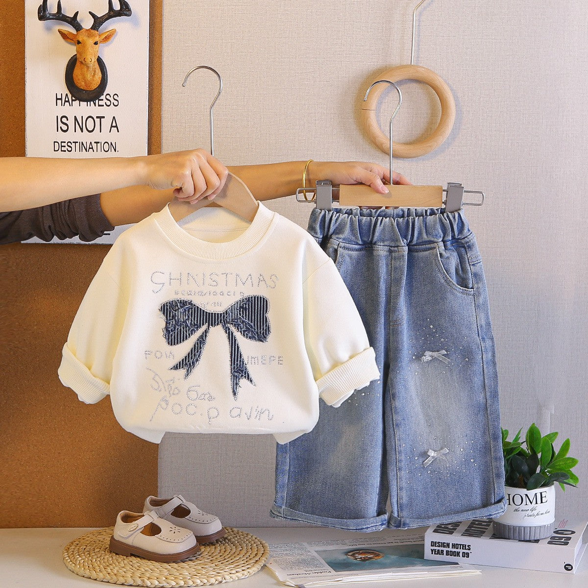 Girls’ Christmas Bow Sweatshirt & Denim Pants Set