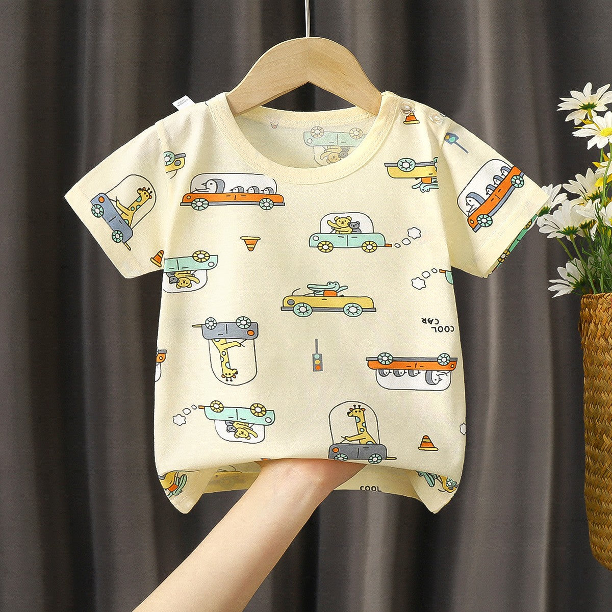 Kids' Cream Car Print T-Shirt – Cute Cartoon Vehicle Short Sleeve Top